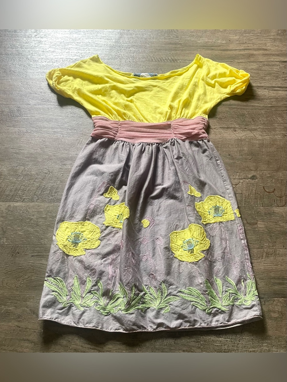 Chelsea & Violet Yellow & Gray Floral Applique Mini Dress Cotton Sz S